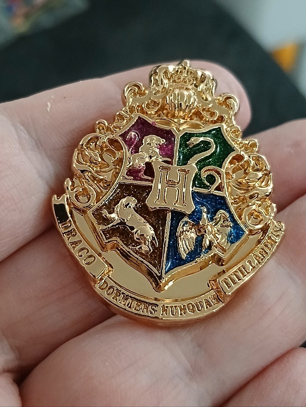 Harry Potter Hogwarts Crest Enamel Pin House Colors